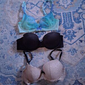 Victoria's Secret Bra Lot Very Sexy+ Dream Angels 2- 34C  and 1 32C